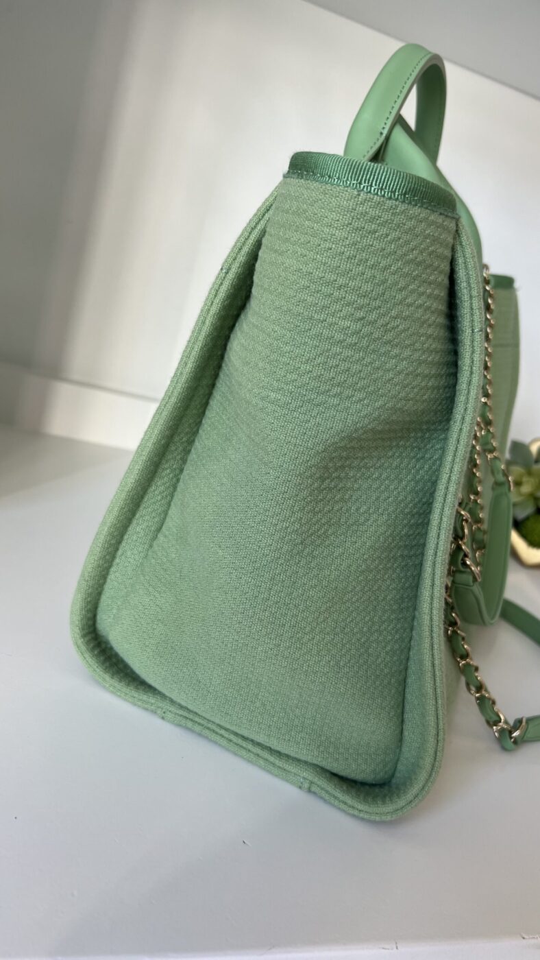 Chanel Small Deauville With Pouch Green - Image 6
