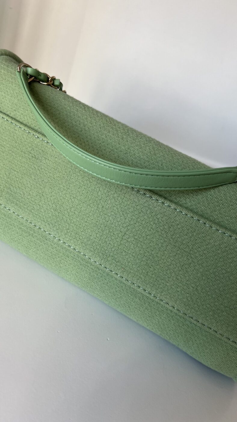 Chanel Small Deauville With Pouch Green - Image 12