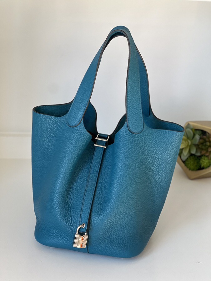 IMG_3683 Hermes Picotin 22 - Image 1