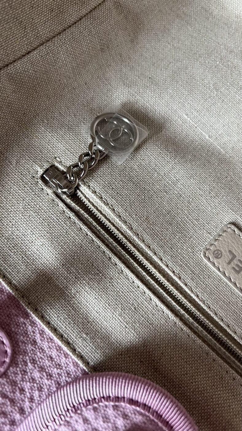 Chanel Small Deauville With Pouch Pink - Image 17