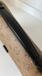 Louis Vuitton Pochette Metis Reverse - Image 3