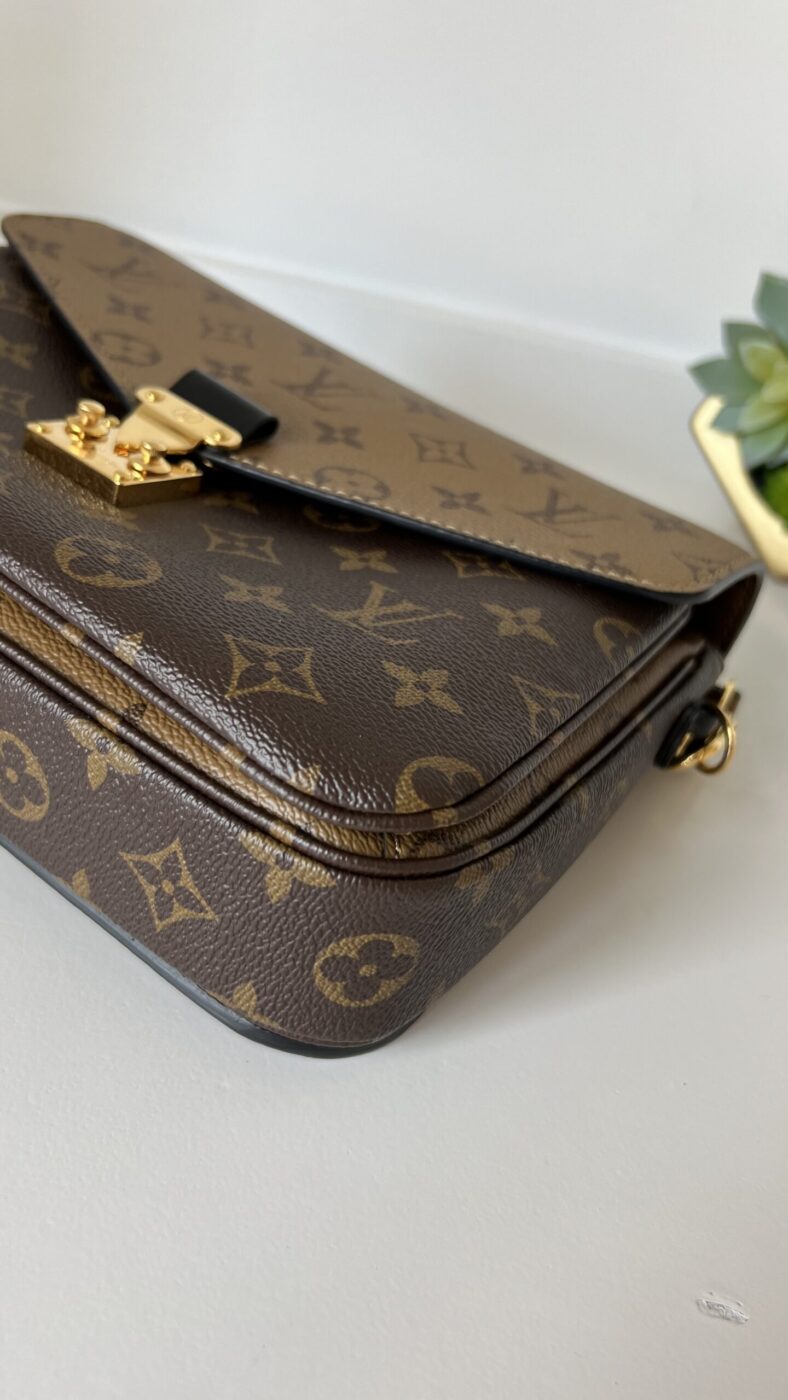 Louis Vuitton Pochette Metis Reverse - Image 6