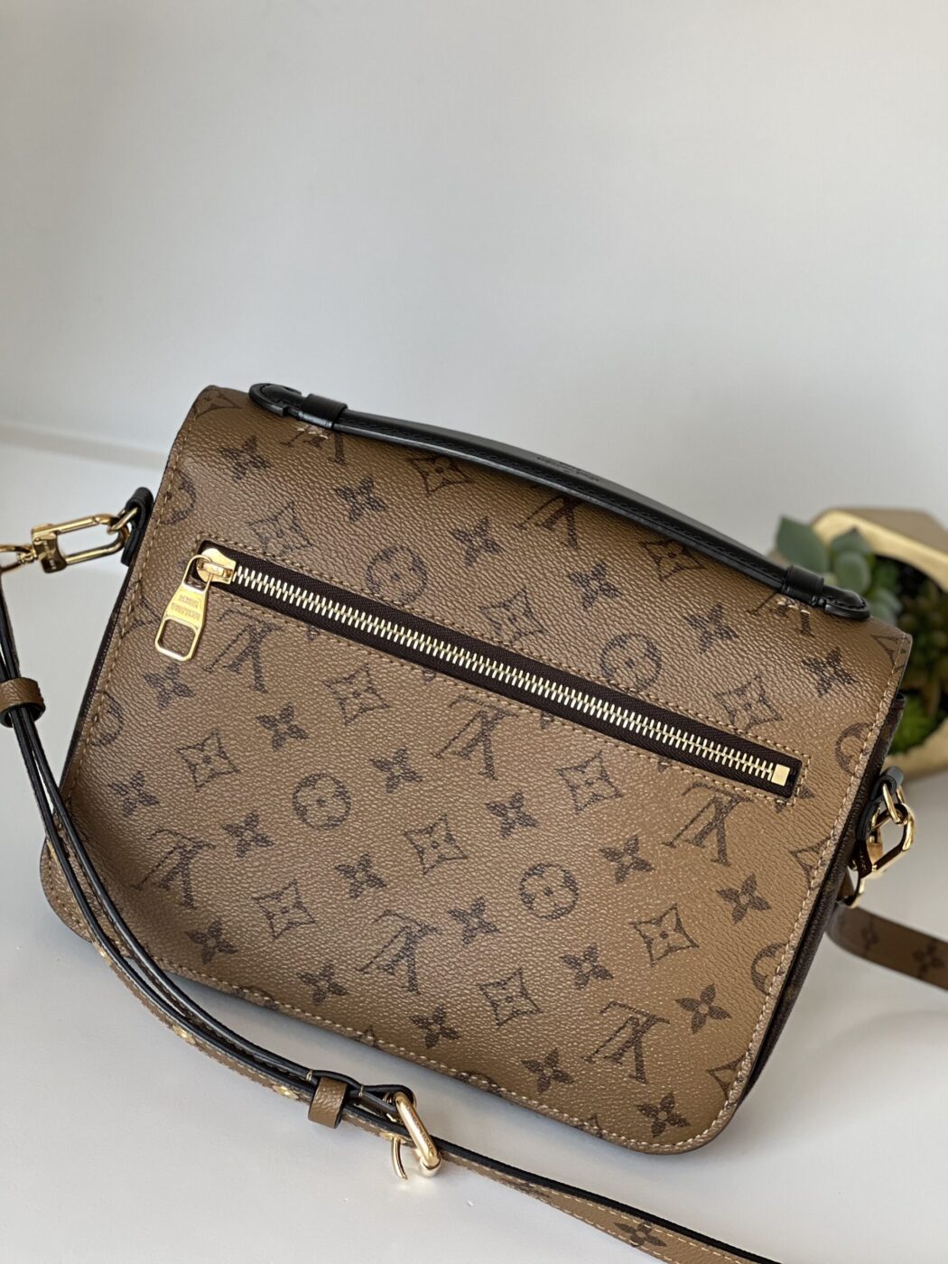 Louis Vuitton Pochette Metis Reverse - Image 10