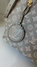 Louis Vuitton Blossom MM Mahina Shoulder/Crossbody Bag Flight Mode - Image 2