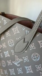 Louis Vuitton Blossom MM Mahina Shoulder/Crossbody Bag Flight Mode - Image 11