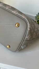 Louis Vuitton Blossom MM Mahina Shoulder/Crossbody Bag Flight Mode - Image 13