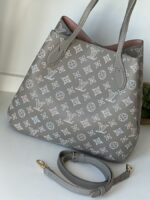 Louis Vuitton Blossom MM Mahina Shoulder/Crossbody Bag Flight Mode - Image 17