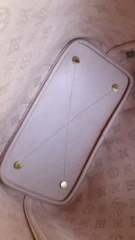 Louis Vuitton Blossom MM Mahina Shoulder/Crossbody Bag Flight Mode - Image 24
