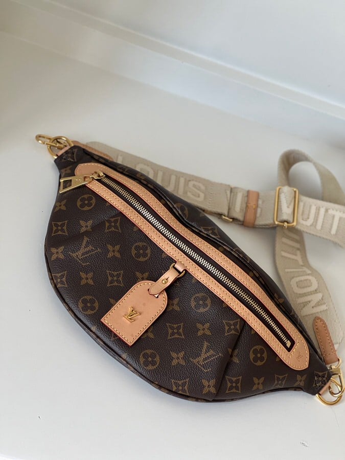 IMG_7577 Louis Vuitton High Rise Bumbg - Image 1