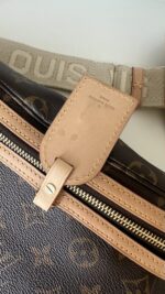 Louis Vuitton High Rise Bumbg - Image 4