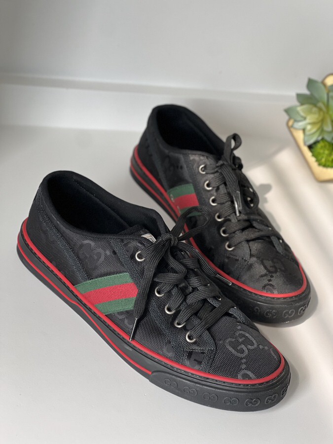 Gucci Tennis Shoes Size Men 8 - LVLENKA Luxury Consignment display picture 3