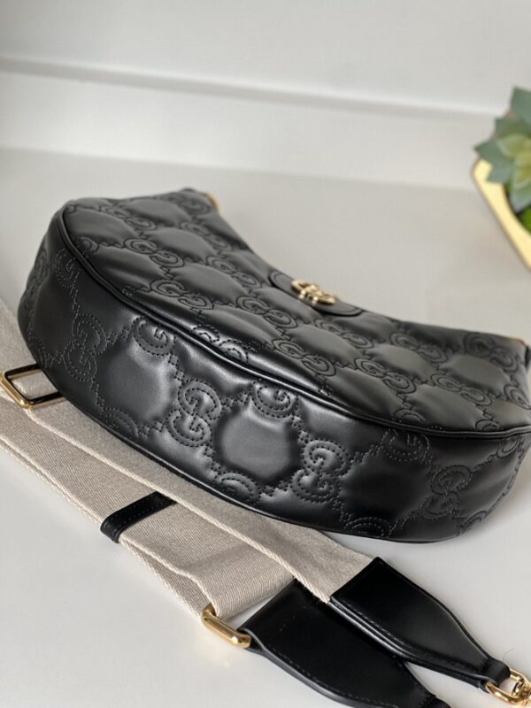 Gucci Small Black Hobo Chain Crossbody - Image 7