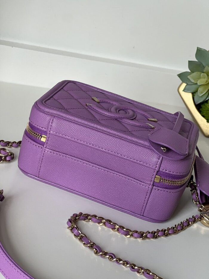 Chanel Caviar Quilted Small CC Filigree Vanity Case Purple - Image 5