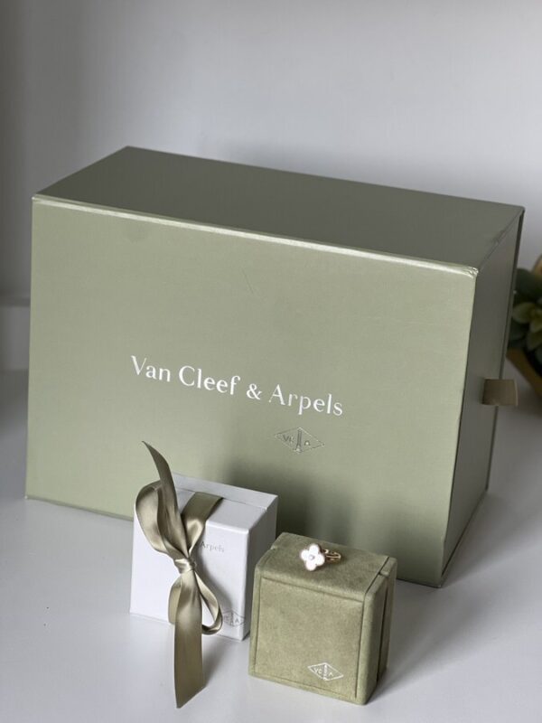 IMG_1388 Van Cleef & Arpels 18K Yellow Gold Diamond Mother of Pearl Vintage Alhambra Ring 54 - Image 1