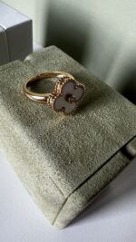 Van Cleef & Arpels 18K Yellow Gold Diamond Mother of Pearl Vintage Alhambra Ring 54 - Image 7