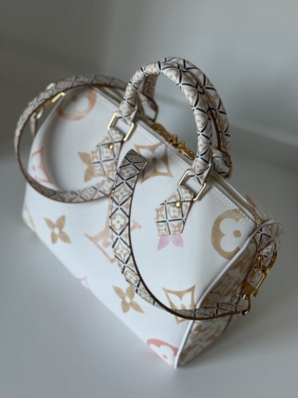 Louis Vuitton Monogram Giant By The Pool 2.0 Speedy Bandouliere 25 Beige - Image 3