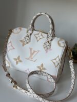 Louis Vuitton Monogram Giant By The Pool 2.0 Speedy Bandouliere 25 Beige
