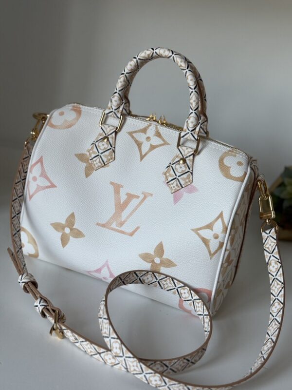Louis Vuitton Monogram Giant By The Pool 2.0 Speedy Bandouliere 25 Beige - Image 1