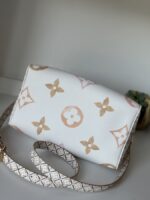 Louis Vuitton Monogram Giant By The Pool 2.0 Speedy Bandouliere 25 Beige - Image 7