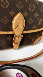 Louis Vuitton Diane Monogram - Image 4