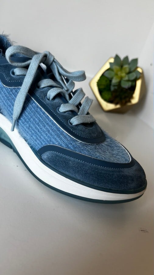 ヴィンテージシャネルC H A N E L.36.5 Chanel Sneakers 36.5 - LVLENKA Luxury Consignment
