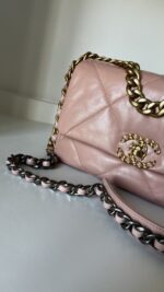 Chanel 19 Small/Medium Light Pink Lambskin - Image 5