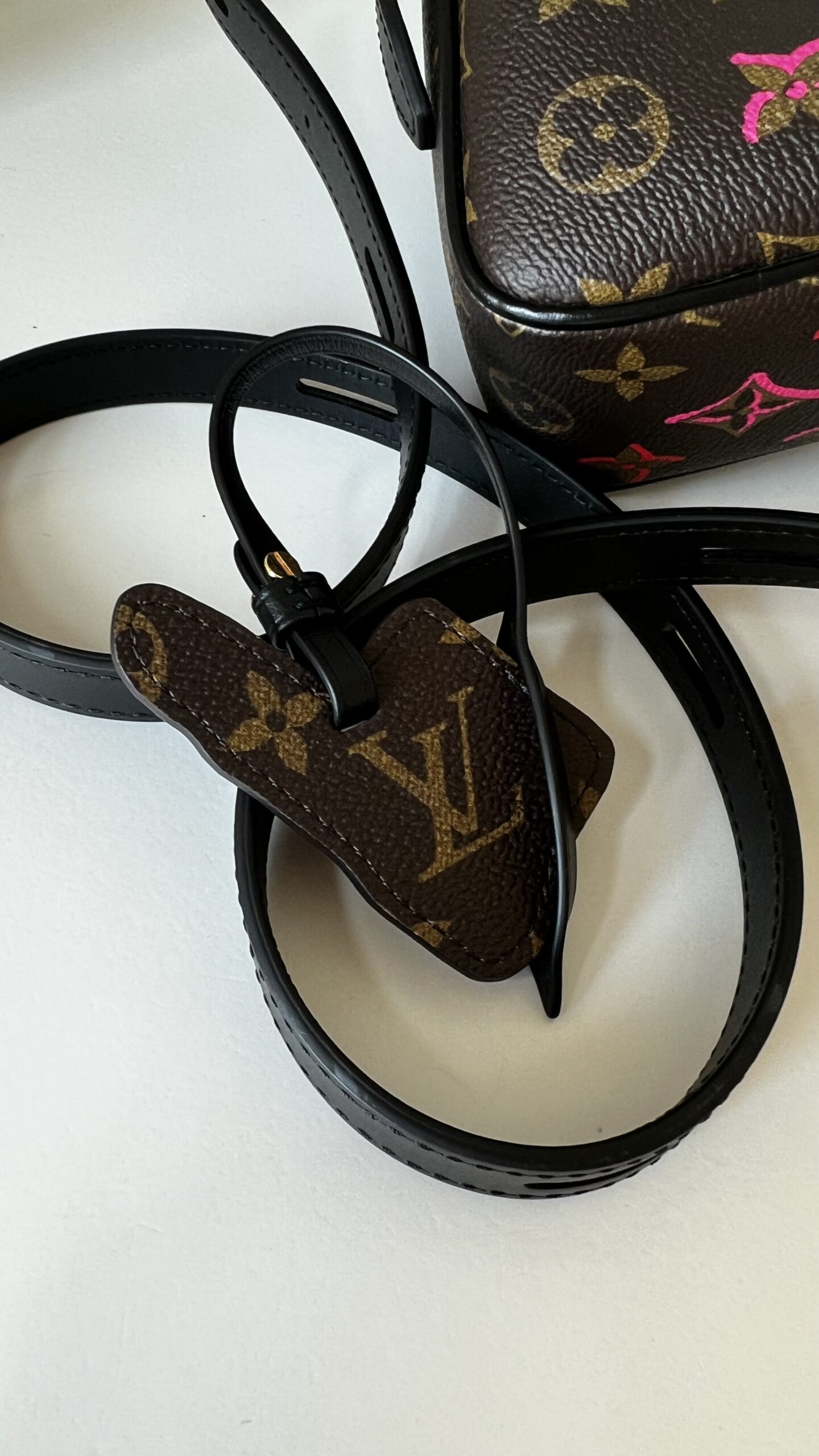 LOUIS VUITTON ブラウンキャンバスバッグ ルイ・ヴィトン】モノグラム・キャンバスにアンティーク調レザー