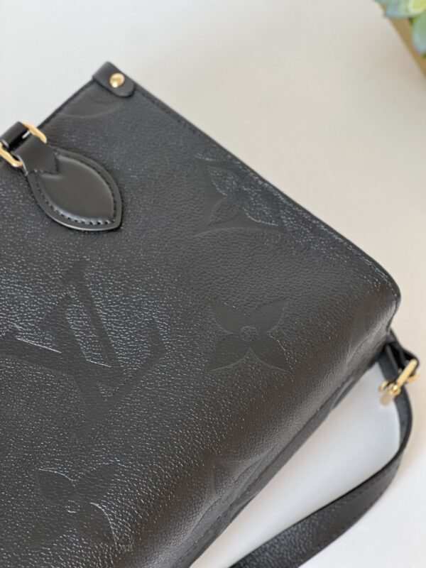 Louis Vuitton OnTheGo PM Empreinte Noir - Image 8