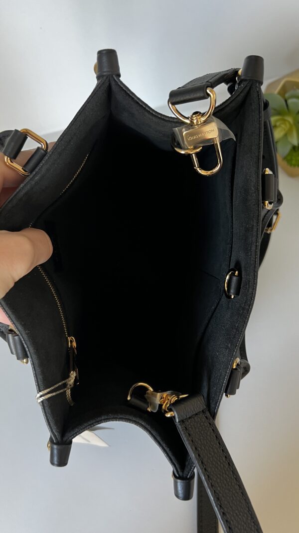 Louis Vuitton OnTheGo PM Empreinte Noir - Image 9