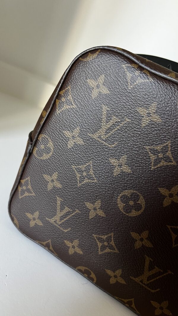 Louis Vuitton NeoNoe MM Monogram Noir - Image 10