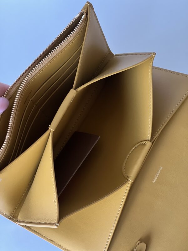 Burberry Crossbody - Image 7