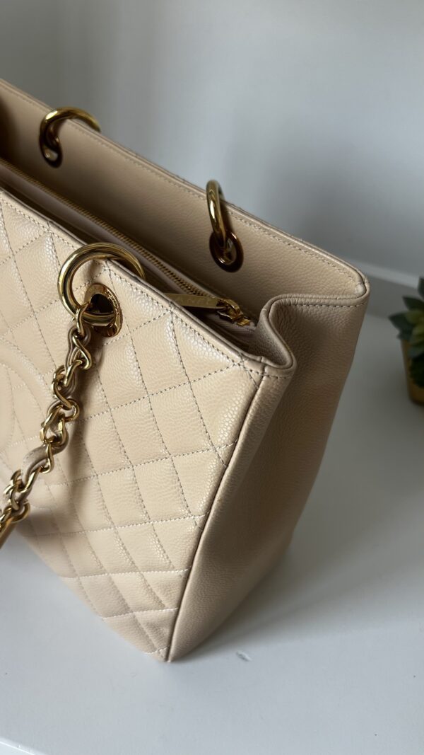 Chanel GST Beige Clair Caviar Shoulder Bag Gold Hardware - Image 3