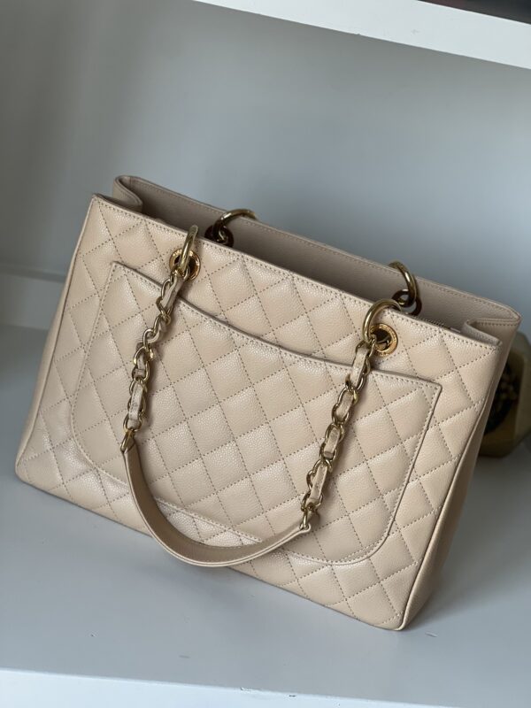 Chanel GST Beige Clair Caviar Shoulder Bag Gold Hardware - Image 17