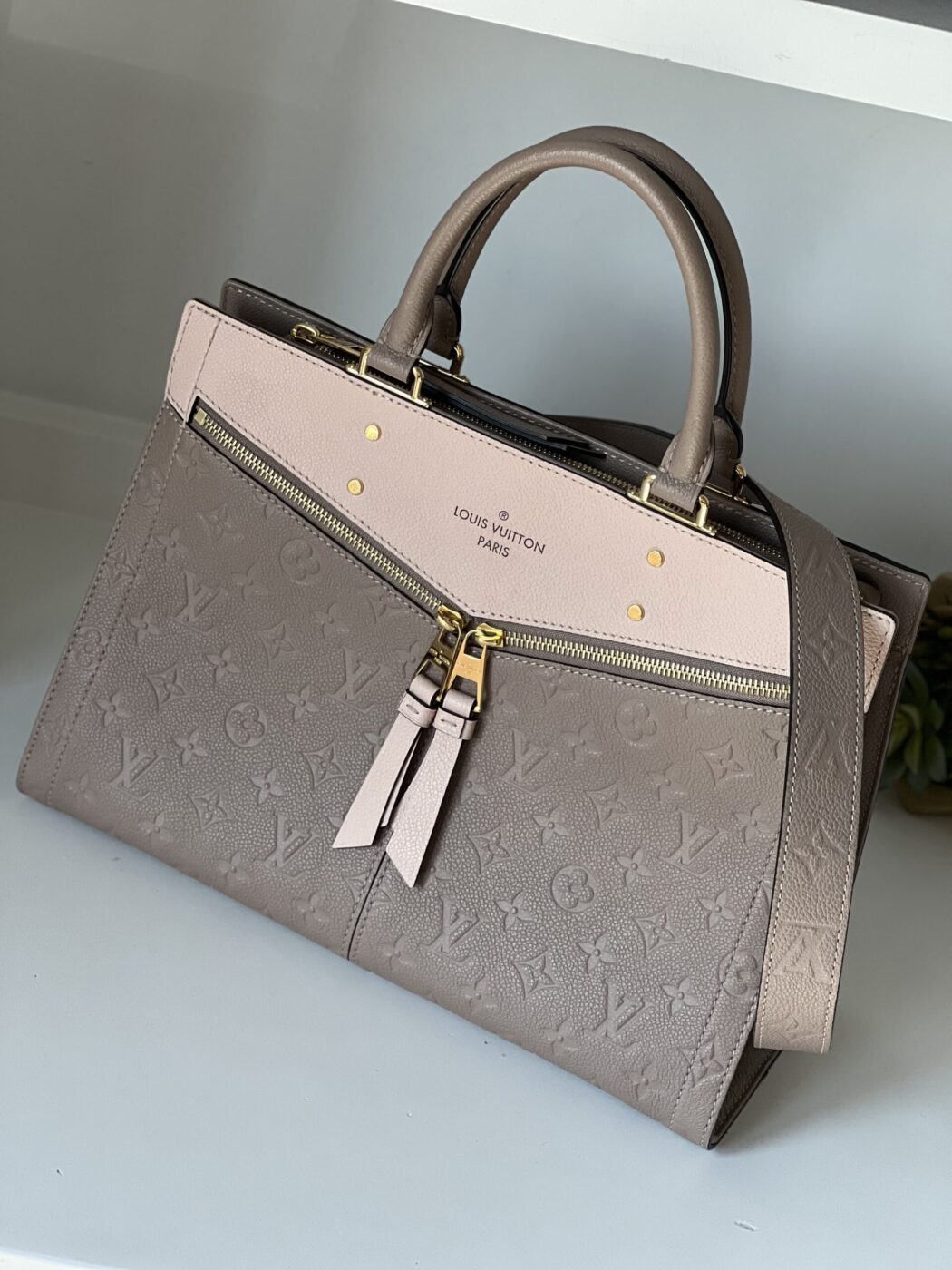 Louis Vuitton Sully MM Empreinte Papyrus Cream - Image 2