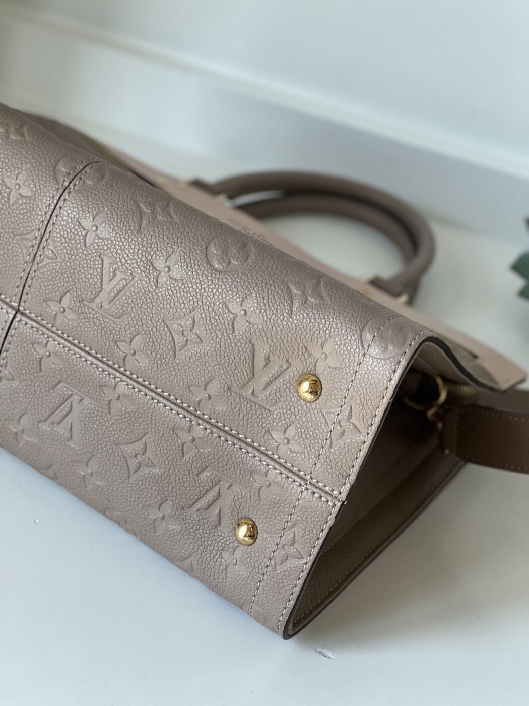 Louis Vuitton Sully MM Empreinte Papyrus Cream - Image 15