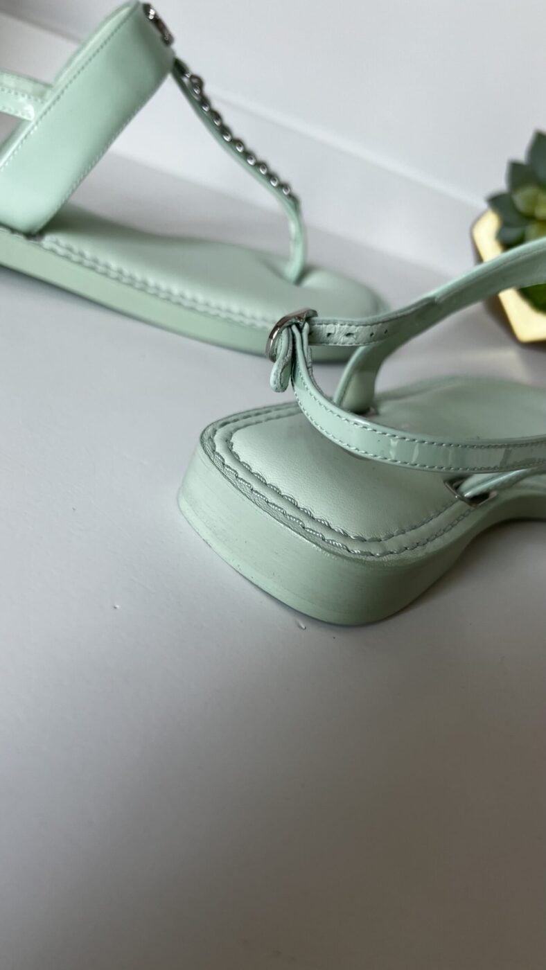 Chanel Lambskin Patent Chain CC Logo Thong Flat Sandals 38.5 Green - Image 7