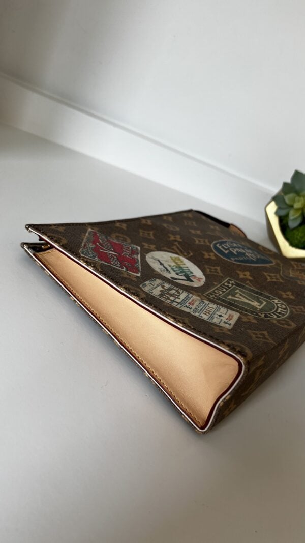Louis Vuitton Flight Mode Toiletry Pouch - Image 5