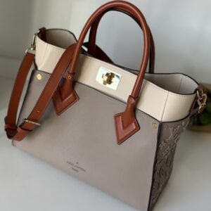 Louis Vuitton On My Side MM