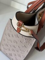 Louis Vuitton On My Side MM - Image 8