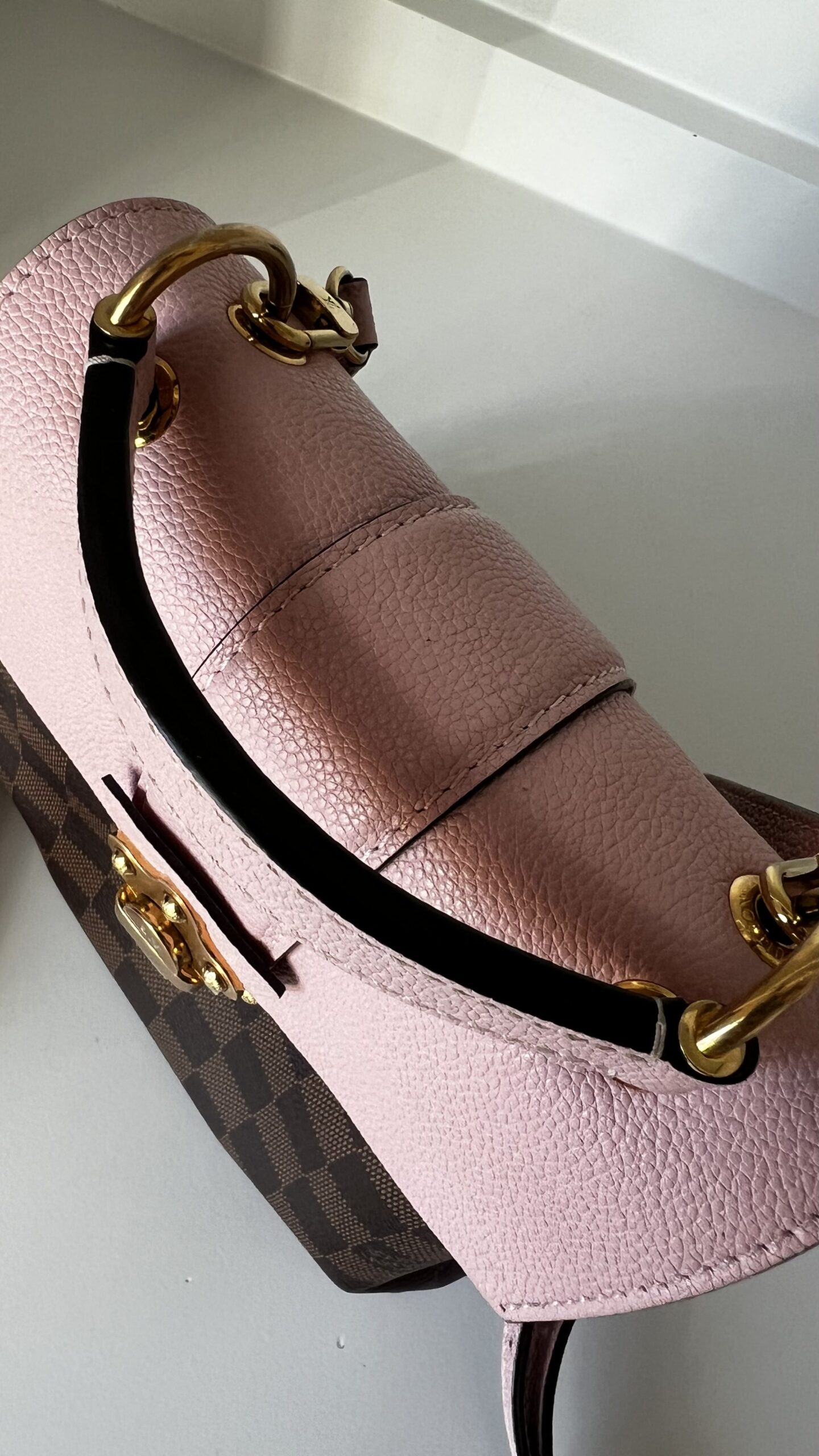 Louis Vuitton Magnolia Pink Damier Ebony Backpack LOUIS VUITTON Ebene Clapton Backpack Magnolia Pink - The  main image 4