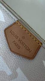 Louis Vuitton Large Pochette By The Pool - Image 4