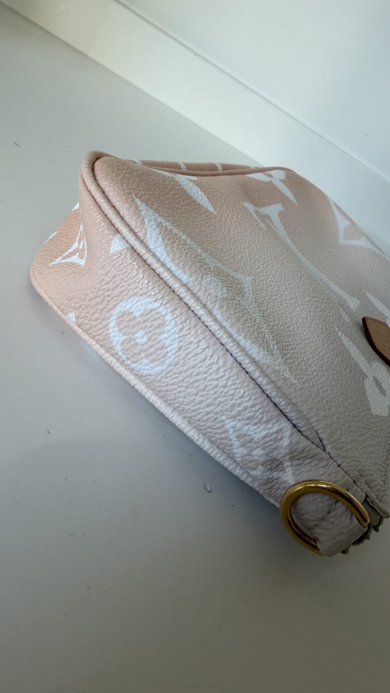 Louis Vuitton Large Pochette By The Pool - Image 7