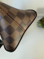Louis Vuitton Hyde Park Crossbody Damier Ebene - Image 10