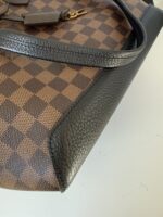 Louis Vuitton Hyde Park Crossbody Damier Ebene - Image 11