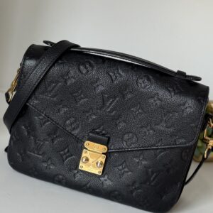 Louis Vuitton Pochette Metis Empreinte Noir