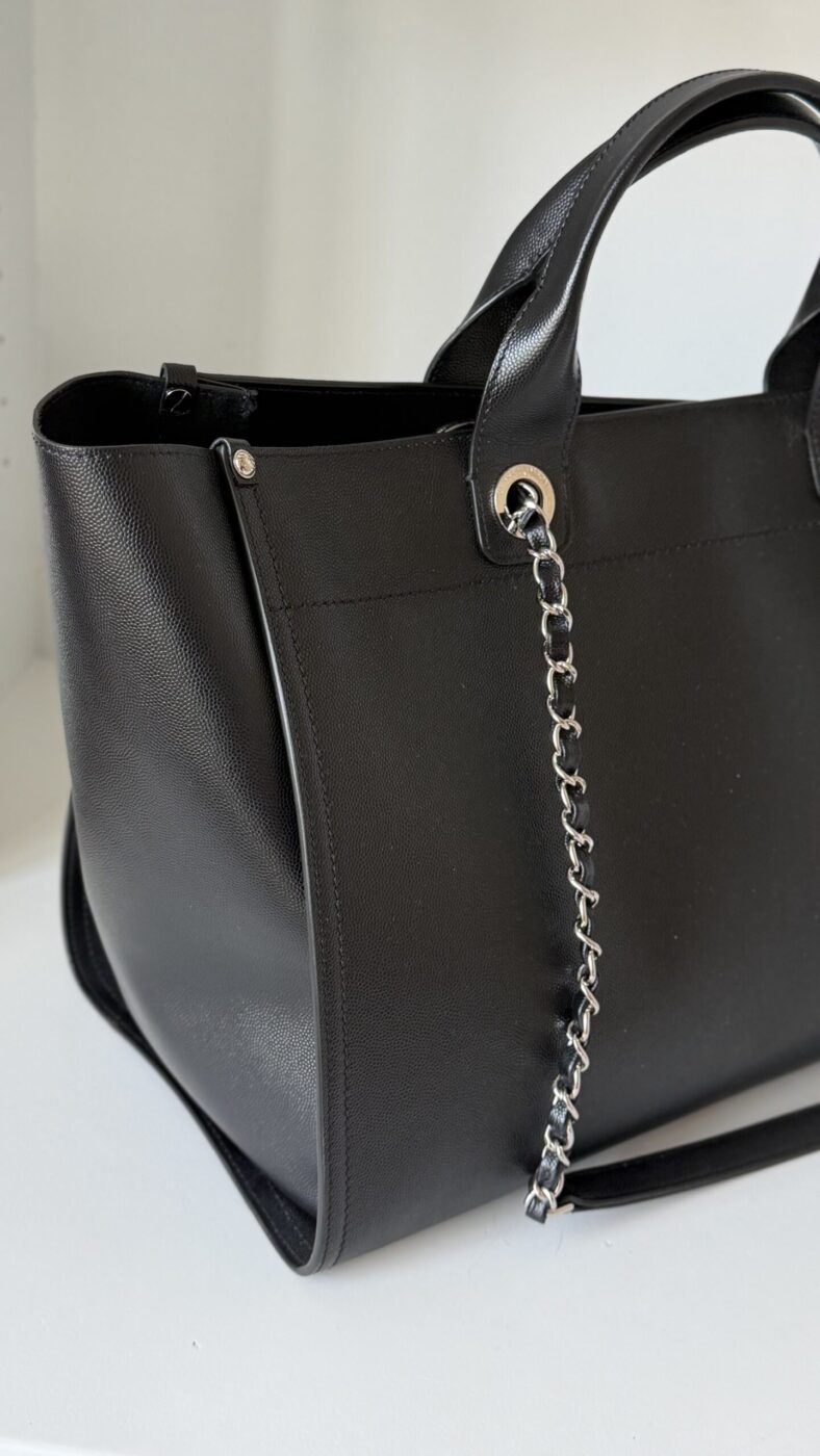 Chanel Leather Deauville Large - Image 6