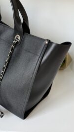 Chanel Leather Deauville Large - Image 9