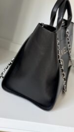 Chanel Leather Deauville Large - Image 10