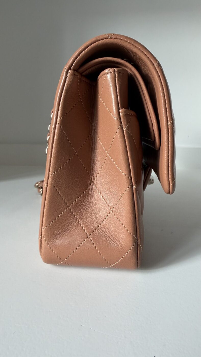 Chanel Medium Classic Double Flap Bag 22S Caramel Lambskin Light Gold Hardware - Image 4